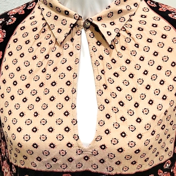 Free People Floral Bohemian Top.36 - Picture 3 of 7